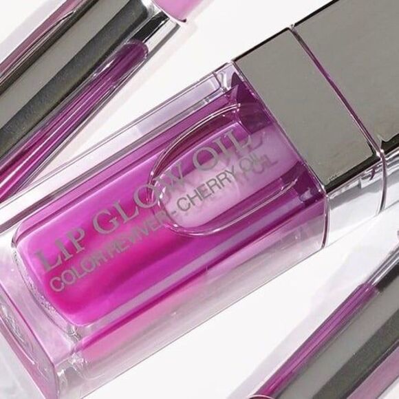 DIOR: Pink Lilac Dior Addict Lip Glow Oil (Shade 063) - Picture 3 of 4